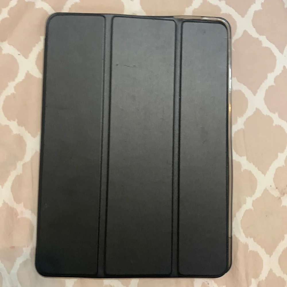 Tablet case - Picture 1 of 4
